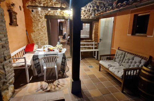 San Martin de Valdetuejar Ski Chalet | Preciosa Casa con Barbacoa Chimenea y Piscina