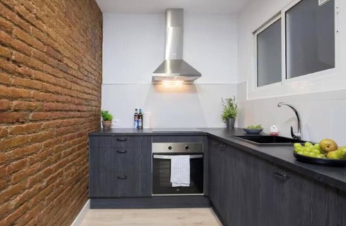 L'Antiga Esquerra de l'Eixample Apartment | Premium 3-Bedroom Retreat in the Heart of Barcelona