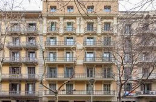 L'Antiga Esquerra de l'Eixample Apartment | Premium 3-Bedroom Retreat in the Heart of Barcelona