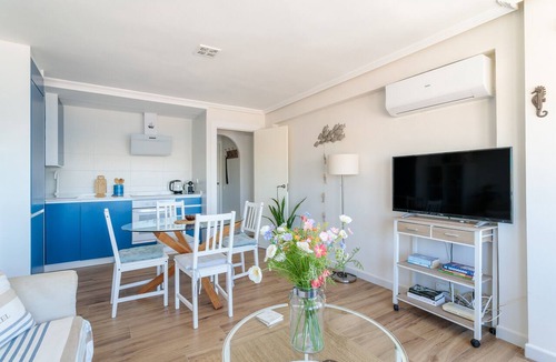 Coveta Fuma Apartment | 'Primera Línea De Playa' Apartment with Sea View, Wi-Fi, and Air Conditioning