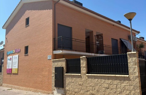 Pinseque House | Private Villa in a Luxury Residential Area