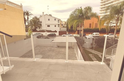 Playa Pobla de Farnals House | Puerto Beach House: Sea Views, Wi-Fi & Air Conditioning