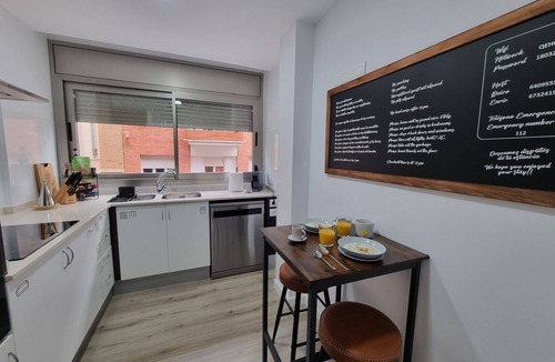 Poble Nou Apartment | QEhome · Free EV Parking · 50min Barcelona · Near Montserrat