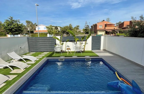 Vilafortuny House | Quiet, air-conditioned villa with private pool near the beach and PortAventura