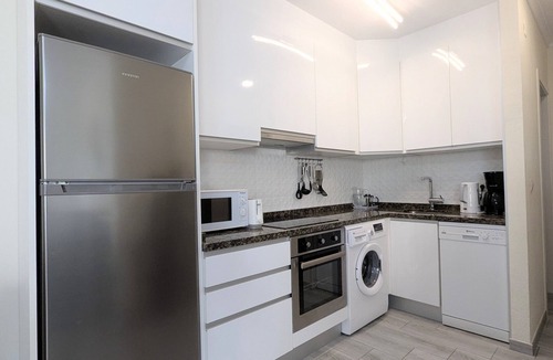 Torrevieja Apartment | R-66-B Apartment with Private Terrace and Pool 900 m from the Beach