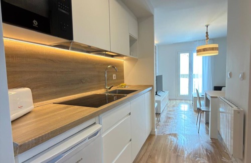 Candanchu Apartment | Renovated Mountain Studio in Candanchú for 4 Pers.