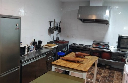 Villarrubia de Santiago Apartment | Room 5 with Private Garden - El Sueño De Lucrecia, Toledo