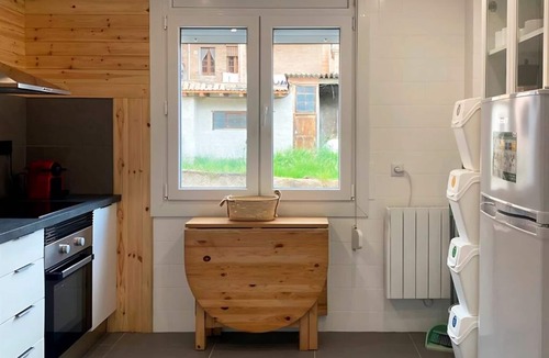 Berga Apartment | Rural apartment in Cal Rosal, Berga - Air conditioning and nature