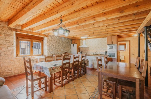 Castro de Fuentiduena House | Rural House 'Gemelas Del Duratón' with Mountain Views, Private Garden and Wi-Fi