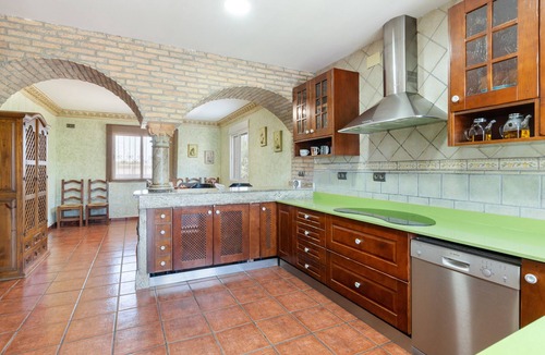 Pliego House | Rural House 'Cavila' with Lake Views, Wi-Fi and Air Conditioning