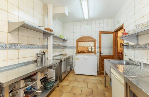 La Serna del Monte Bed & Breakfast | Rural House 'La Cárcava' with Mountain Views, Private Terrace, Pool, and EV Charger