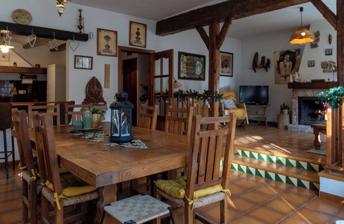 Picamoixons Ski Chalet | Rural house for 15 people in Alcover, Nature, mountain and beach very close.