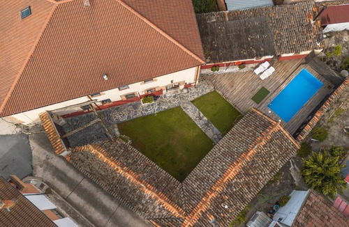 Campo de Cuellar House | Rural House 'Laguna Herrera' in Segovia, private pool, garden, up to 16 guests