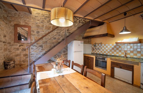 Calonge de Segarra Cottage | Rural lodging with a heated pool. Seating capacity for 13 people