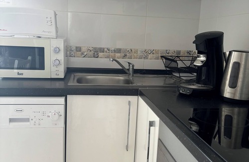 Salou City Centre Apartment | Salou city center, ocean view, beachfront, 3 bedrooms, 2 bathrooms, 2 toilets, air conditioning, elevator, parking, Port Aventura