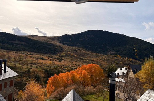 Pla de l'Ermita Apartment | Schöne Triplex mit Garten und Wifi Puig Falcó 1 Vall de Boí by Interhome