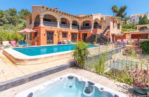 San Jaime Apartment | Self contained, comfortable, large pool, WIFI, Satellite TV and all amenities