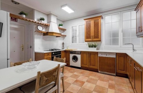 Cuatro Caminos Apartment | Spacious 186m² Apartment Near Santiago Bernabéu Stadium in Madrid