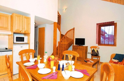Saint-Etienne-en-Devoluy Apartment | Spacious Alpine Chalet