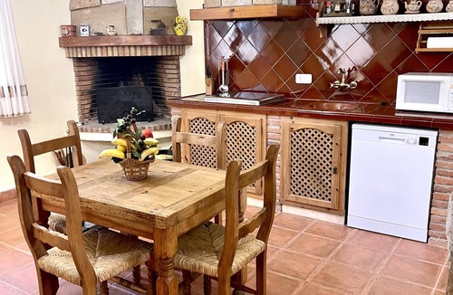 Riudoms Apartment | Spacious apartment - 8 guests, heart of Riudoms