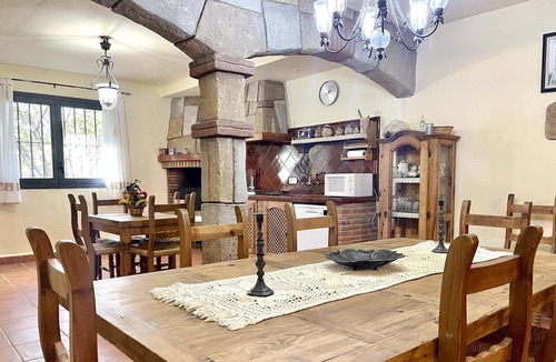 Riudoms Apartment | Spacious apartment - 8 guests, heart of Riudoms