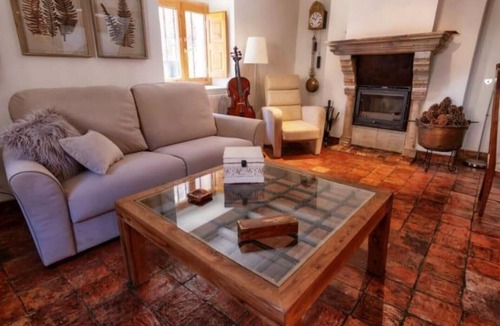 Ocenilla House | Spacious Country House 'La Chascona' - Pine Forests, Mountain Views and Rural Charm