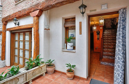 Canalejas de Penafiel House | Spacious Country House in Ribera del Duero near Peñafiel Castle