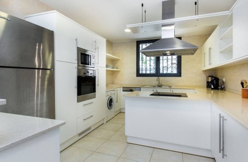 Miami Platja Villa | Spacious Villa in Miami Platja, 6 Bedrooms, Beach Nearby