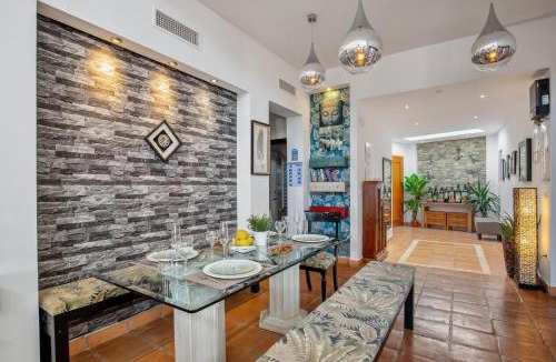 Caserio Los Tarquinos Villa | SPECIAL-OFFER LuxuriousVilla, Baos y Mendigo, Spain-Perfect for FamiliesGroups