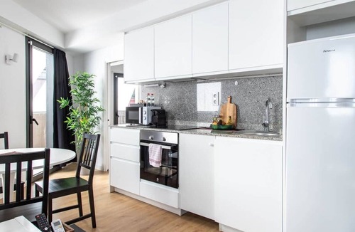 Collblanc y La Torrassa Apartment | StayCampNou Balcony Apartment · Camp Nou · Fira · BCN