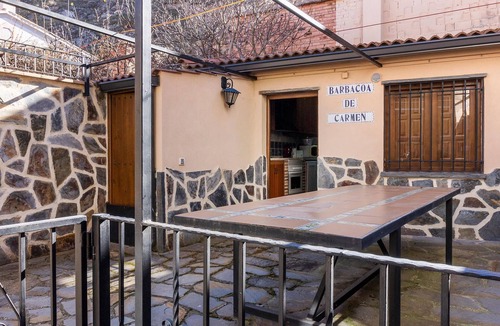 Montalban House | Stunning home in Montalbán with WiFi