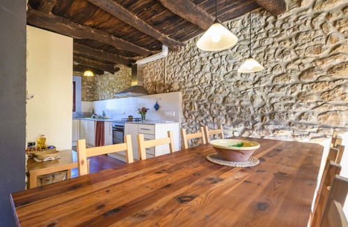 Godall House | Stunning private villa for 10 guests with terrace, pets allowed and panoramic view