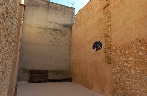 Godall House | Stunning private villa for 10 guests with terrace, pets allowed and panoramic view