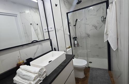 Arroyo de la Vega Apartment | Stylish Alcobendas Studio Seasonal