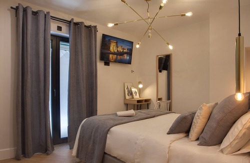Palacio House | Suites You Soho