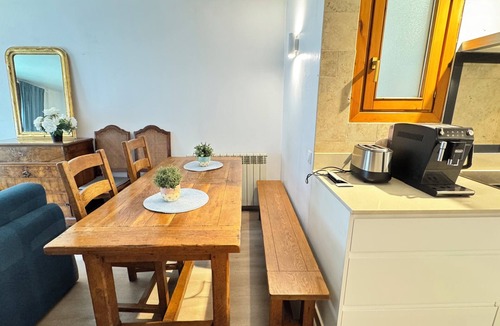 Les Escaldes Apartment | Superb 3 bedroom apartment with WiFi in Andorra la Vella, ski, Caldea