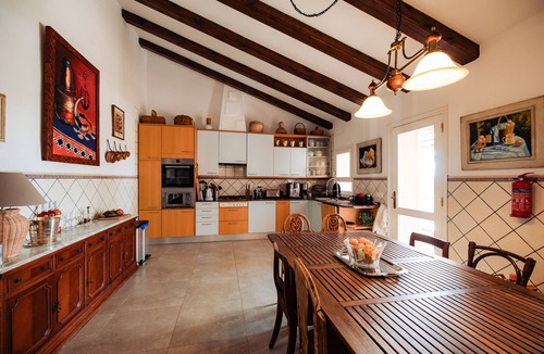 L'Ampolla Villa | Superb villa for 16 people with swimming pool, tennis court, 3 km from the beach.
