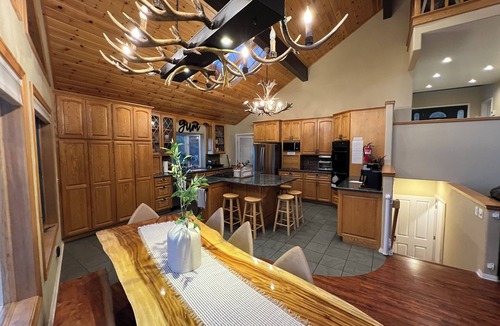 Big Bear City Cabin | The Moose cabin