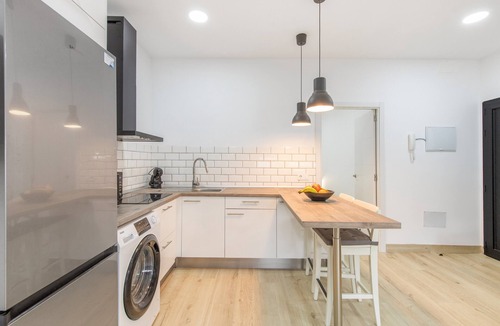 La Marina Apartment | Vacation Apartment 'Camacho 2A' with Wi-Fi