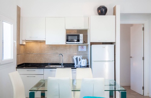Mal Pas-Bon Aire House | Vacation Apartments 'Trevol Suits' with Sea Views, Wi-Fi, Air Conditioning, Sleeps 7