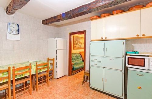 Montemayor de Pililla Villa | Valladolid Retreat with Terrace