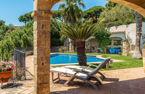 Castell-Platja d'Aro Villa | Villa Azucena with sea and mountain views, swimming pool, nice garden and Wi-Fi