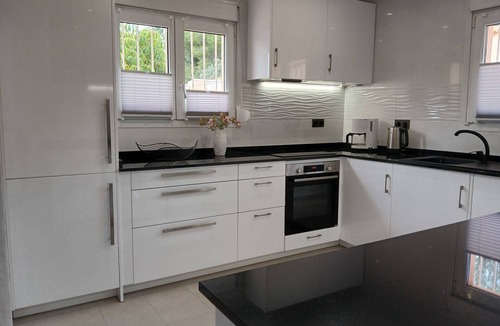 La Sabatera House | Villa Casa Nicole 3 bedrooms, 2 bathrooms, pool, sea view & minibar