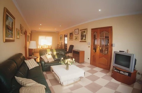 Bellvey House | Villa Costa Dorada : Swimming pool, BBQ, 10 guests