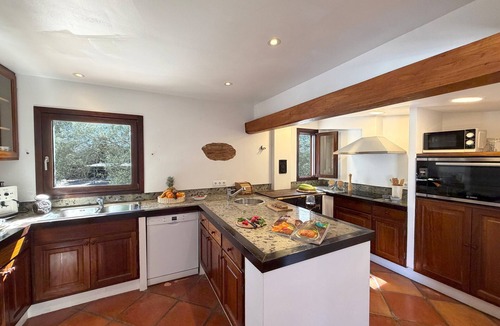 Sant Josep de sa Talaia Villa | Villa 'Can Paola' with Sea View, Wi-Fi and Air Conditioning