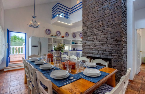 Villaluenga de la Sagra House | Villa Gloria with Spa and Pool – Country House in Toledo