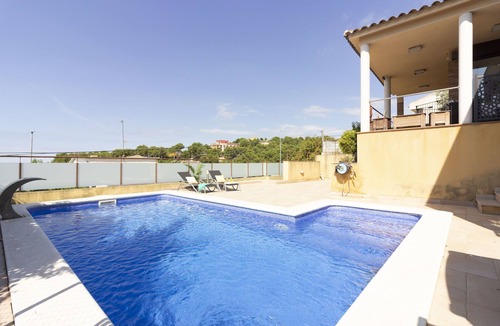 Roda de Bara Villa | Villa Meritxell: Vistas increibles, Piscina privada, Barbacoa