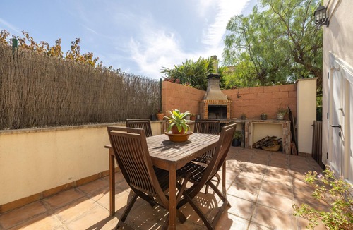 Les Tres Cales Villa | Villa 'Nice House' with Mountain View, Wi-Fi and Air Conditioning