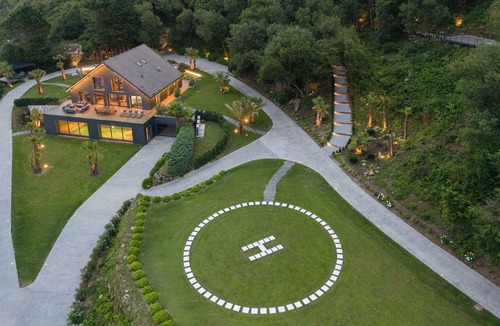 San Sebastian Ski Chalet | Villa Ocean Breeze | Atlantic Realty