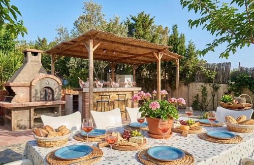 Olivella Villa | Villa Sitges Sol 15 minutes drive from Sitges XXL swimming pool 12 p